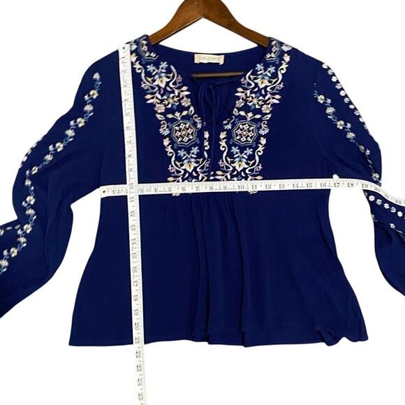 Altar'd State Top Blouse Women's Size S Embroidered Floral Long Sleeves Blue - Picture 4 of 8